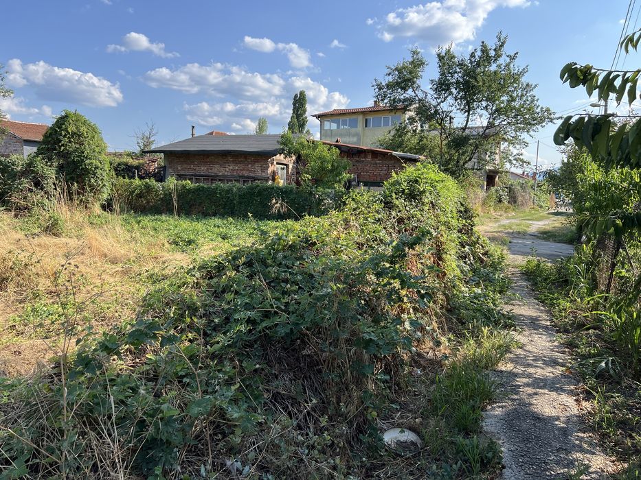 Незастроен парцел в регулация - кв. Видните, с. Казичене, гр. София