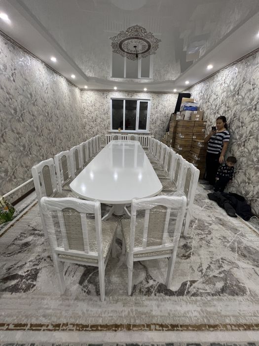 Стол и стулья комплект