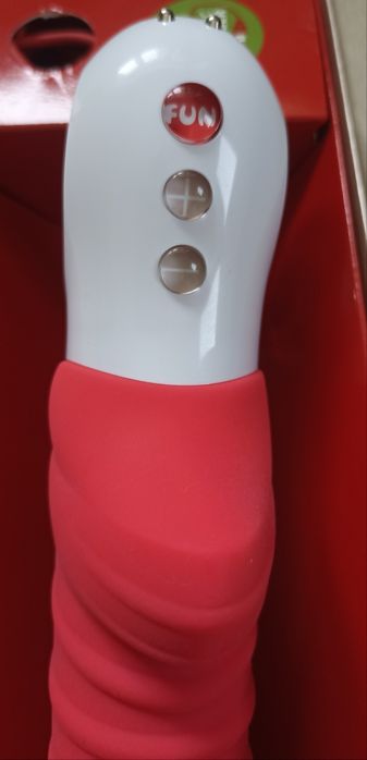 Игрушка для женщин новая