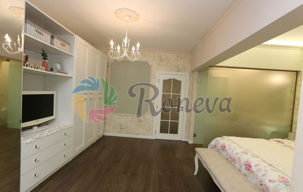 Дава се под наем Тристаен апартамент в Варна, Център - 100 кв.м за 1100 € - Снимка #8