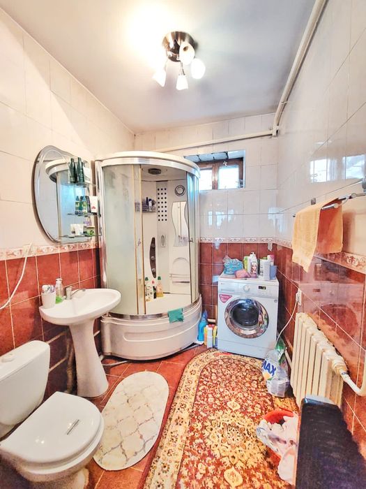 Продается 6-комнатный дом, Центр города