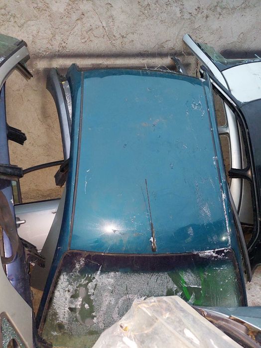 крыша в хорошем состоянии на toyota camry avensis седан