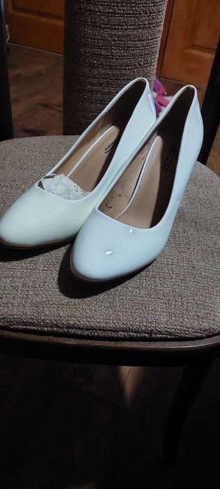 Дамски Обувки  .