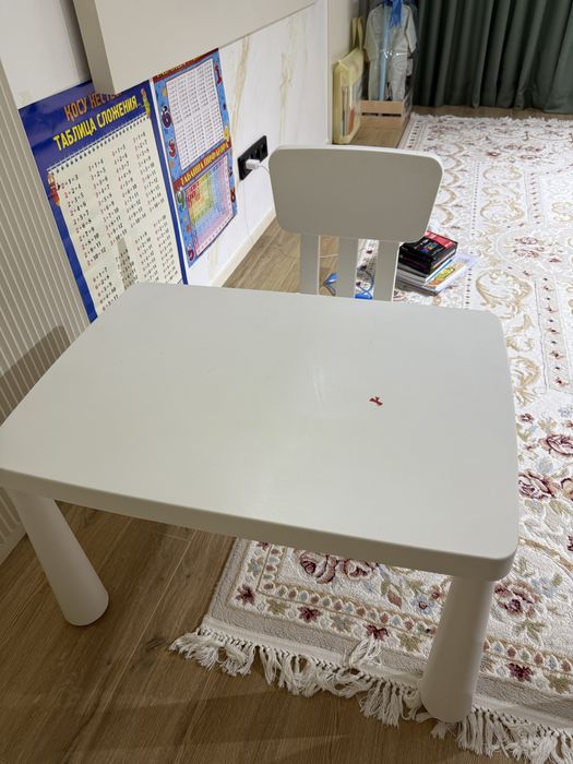 Стол и стульчик детский ikea