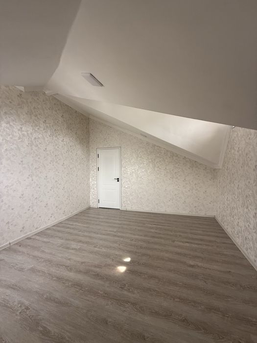 Срочно продаётся 2-сотих 5-комн участка в Сергели Ханабад