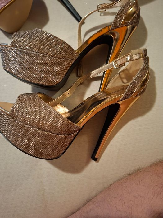 Pantofi cu platforma si toc analt