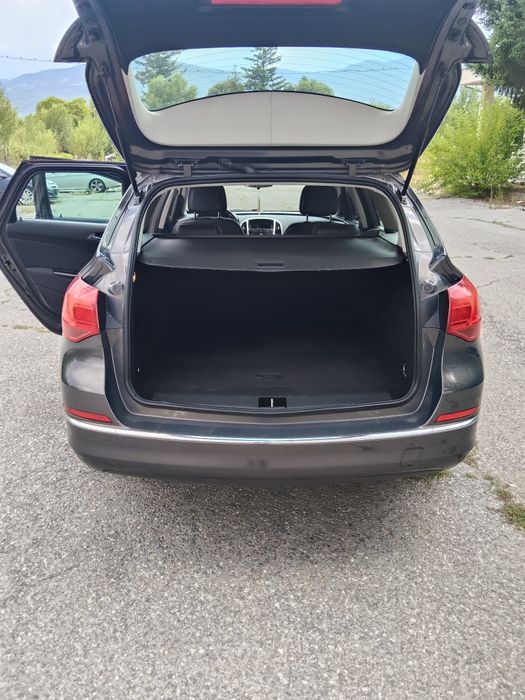 Opel Astra j 2015 1.6 дизел