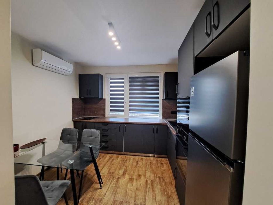 Тристайно жилище под наем в Сухата река