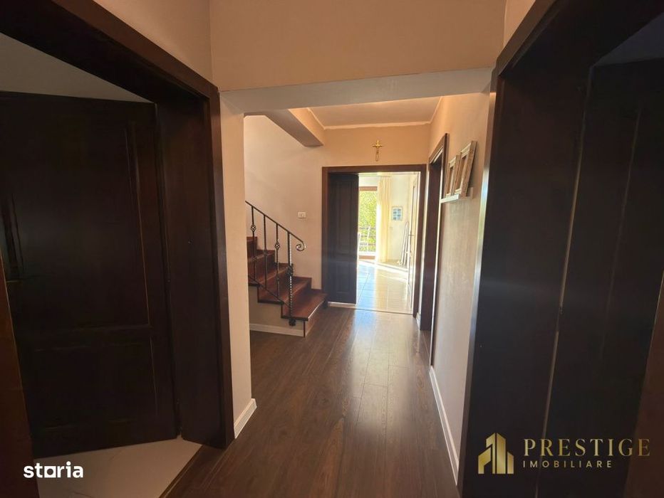 Casa moderna cu teren 1308 mp de vanzare pe str. Gh. Doja - Oradea