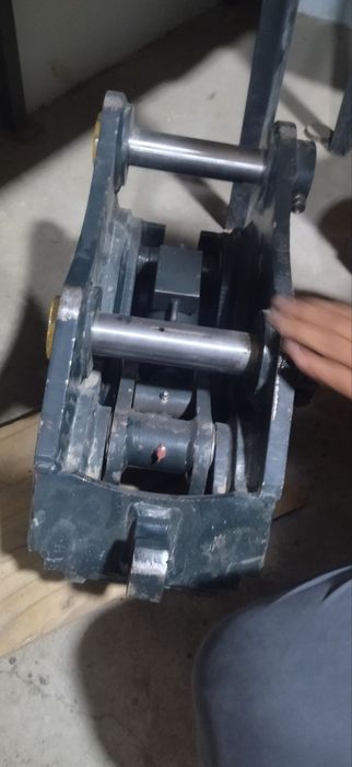 Экскаватор  ATLAS 804 М сотилади  14000