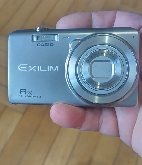 Casio Exilim EX ZS20