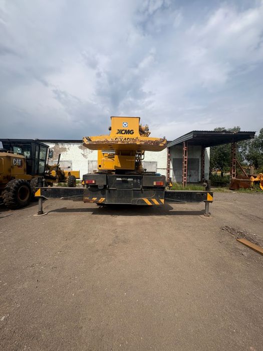 Продается автокран 40 тонник г Астана