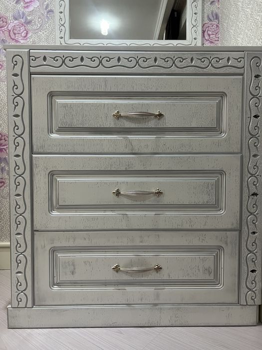 Продам шкаф - купе + комод