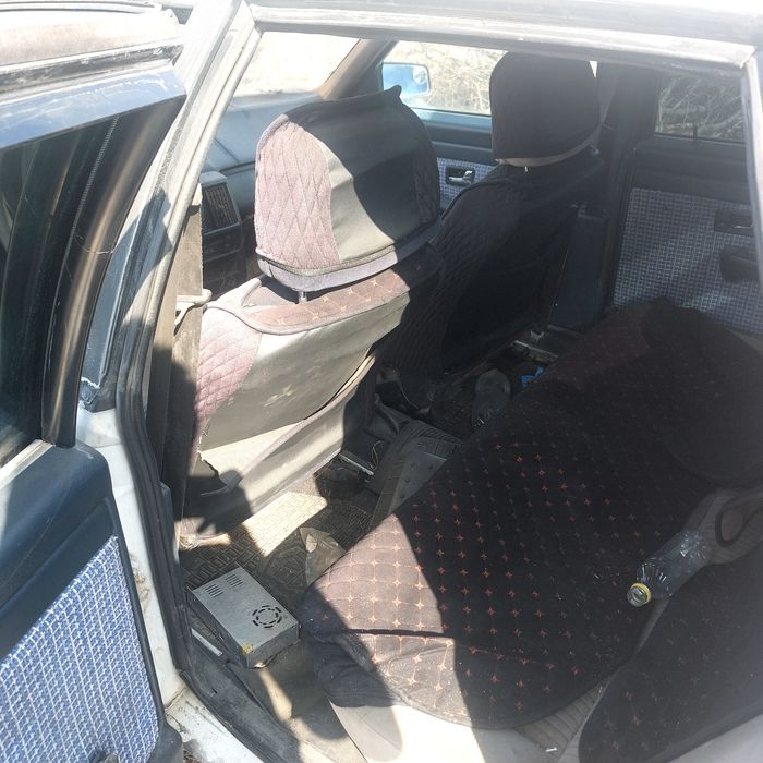 Ауди 100 1.8 старушка