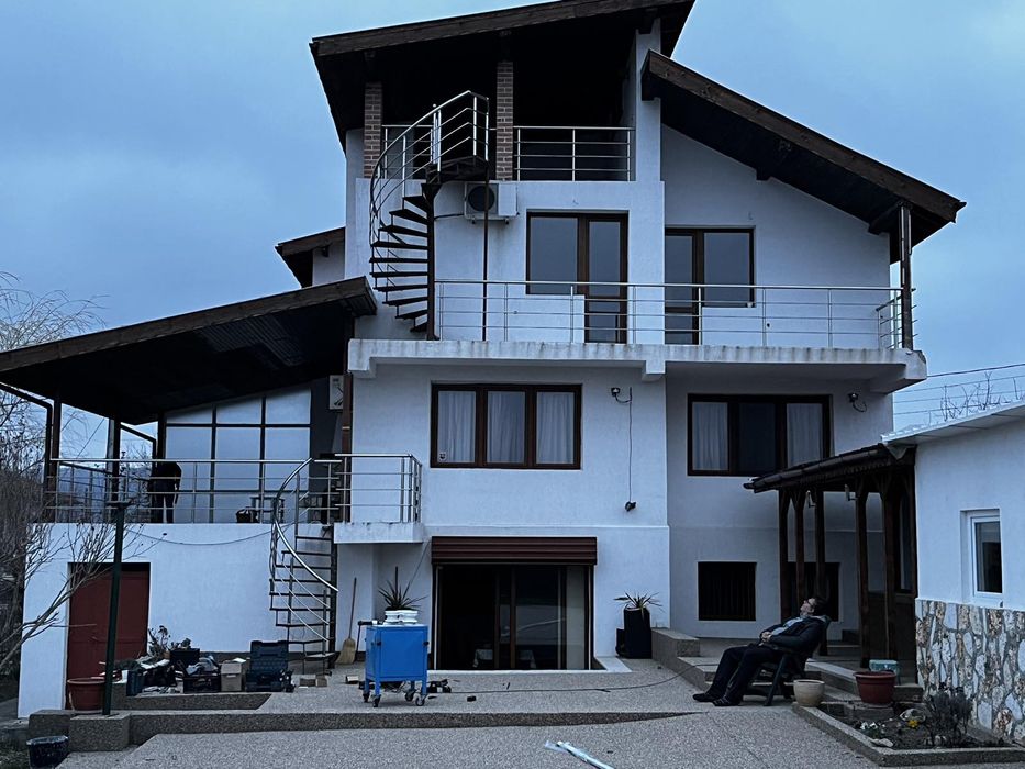 Алуминиеви парапети и огради