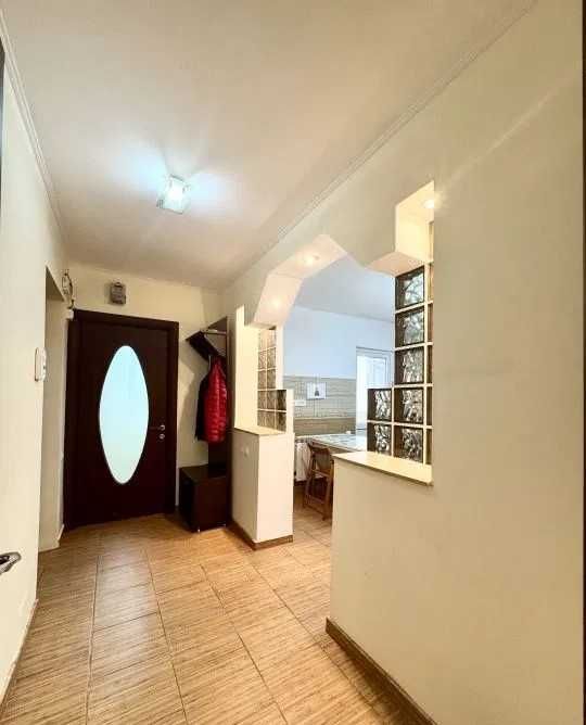 Apartament 3 camere, Rahova, stradal cu vedere spate, izolat termic
