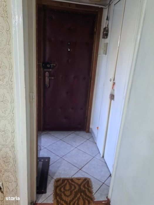 Apartament cu 2 camere etaj 3 din 4 zona P-ța București-Gara Centrală