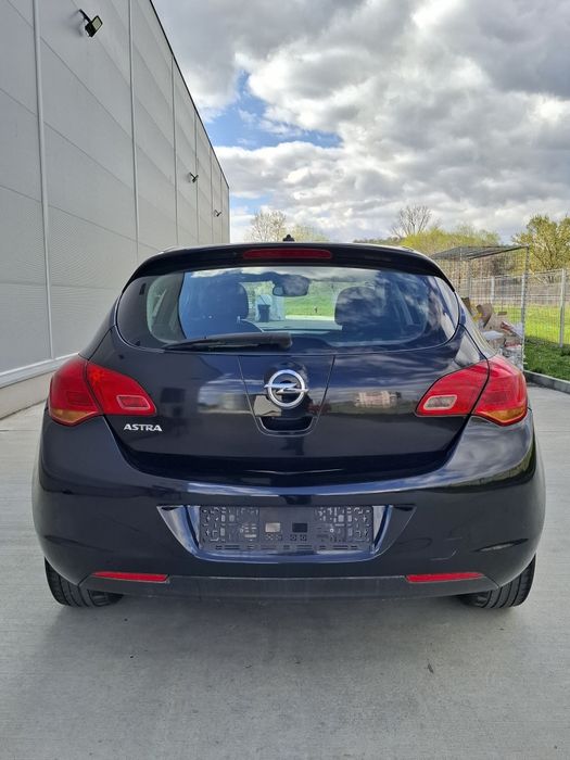 OPEL Astra 2010 — imagine 9