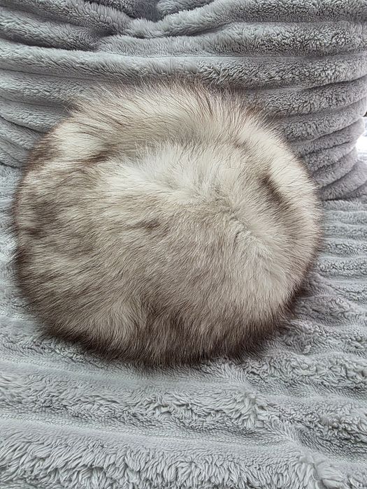 Caciula blana naturală