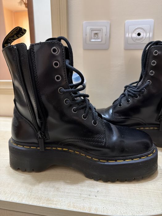 Doc. Martens боти