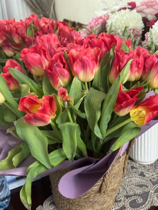 Продам Цветы,Подарили только что