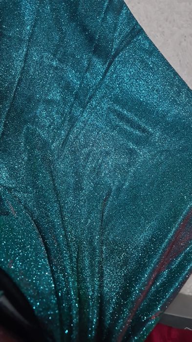 Красивые платья в отличном состоянии