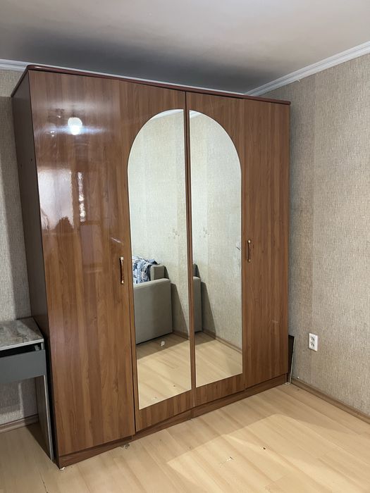 Продам шкаф в нормальном состоянии