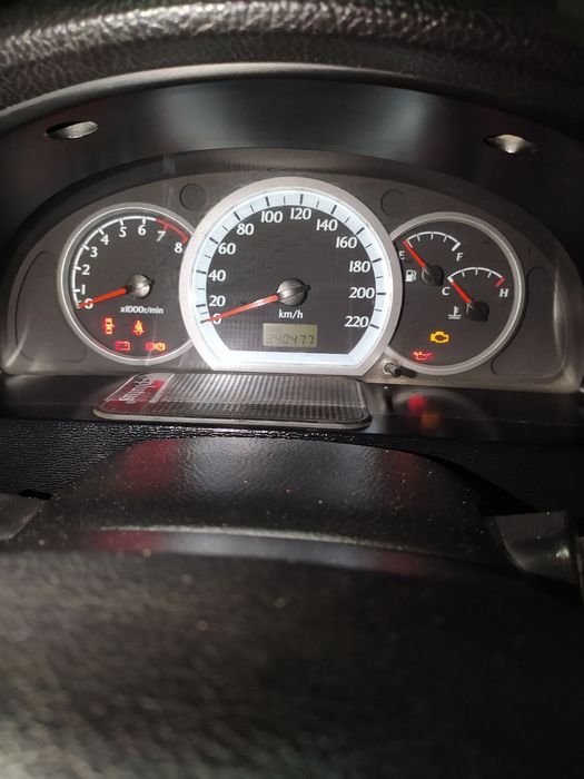 Lacetti 1.8 mator gaz bor holat yaxshi