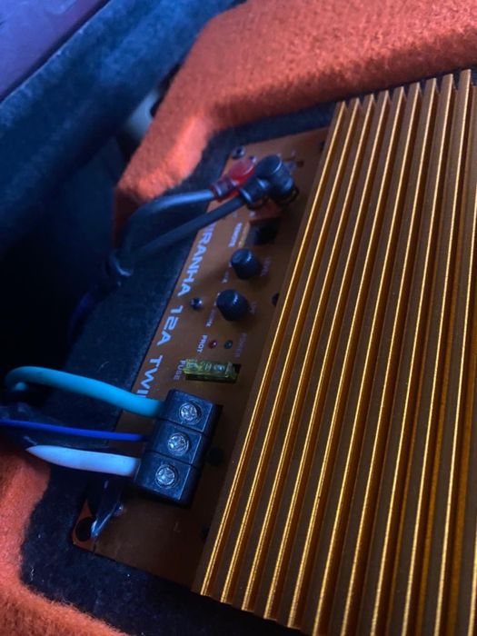 Продам сабвуфер автомобильный