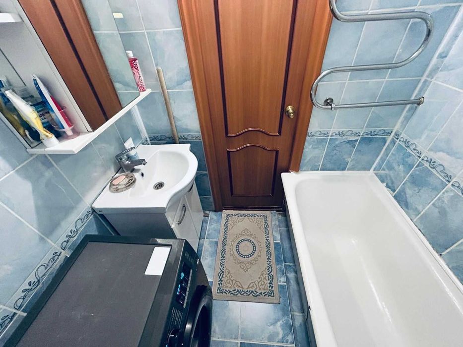 Продам двухкомнатную центр СРОЧНО