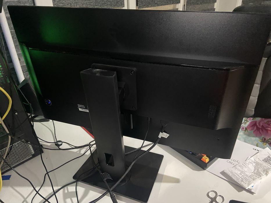 Монитор DEXP 27 диагональ НОВЫЙ