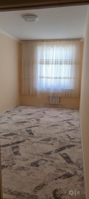 Термин Мед институт олдида ижарага уй берилади 1 этаж 2 хоналик