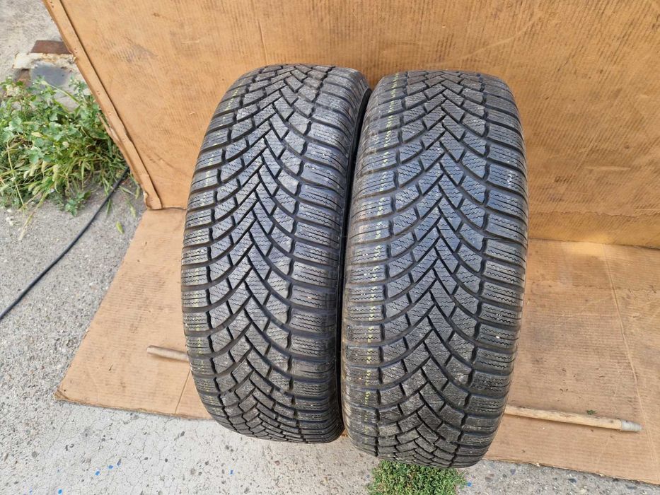 2 Bridgestone R18 235/60 Зимни гуми  DOT2720