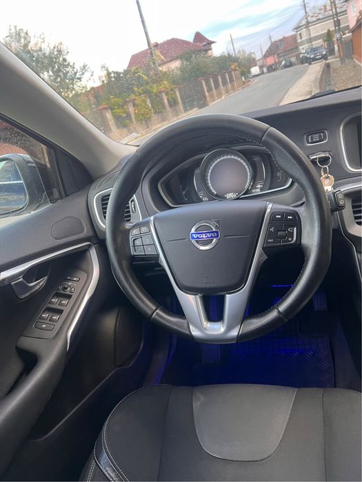 VOLVO V40 2015 — imagine 5