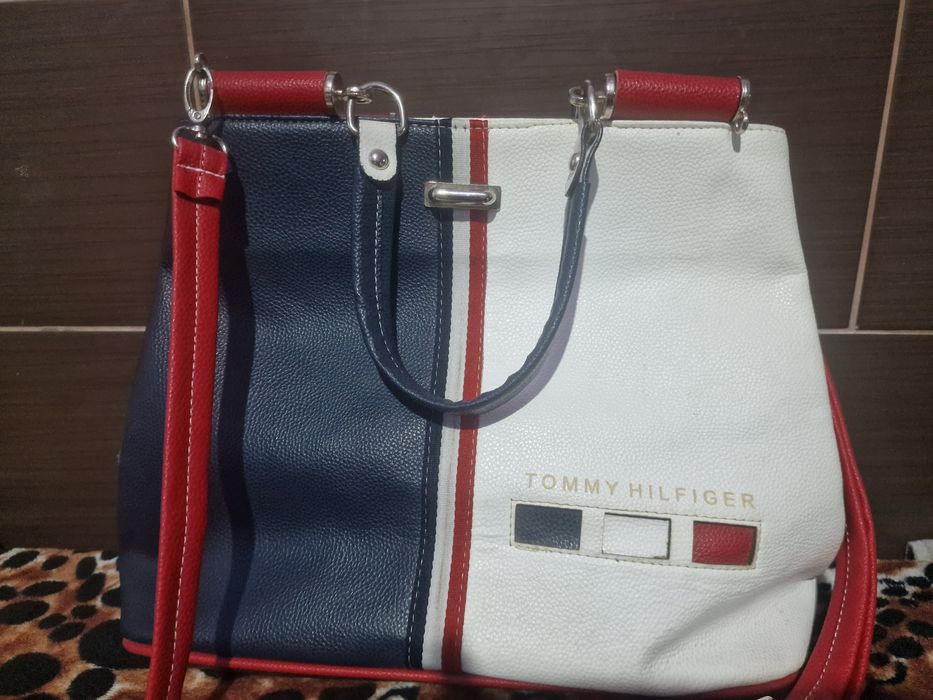 Geanta Tommy  hilfiger