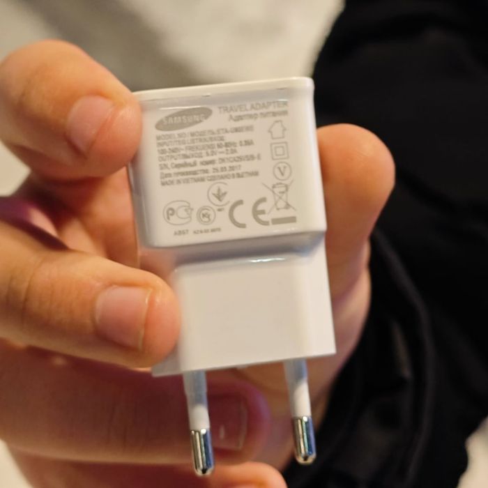 Продам блок зарядки самсунг оригинал