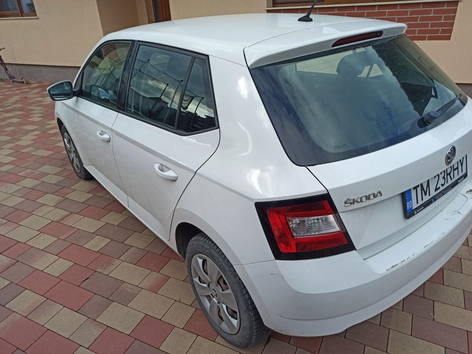 SKODA Fabia 2015 — imagine 3