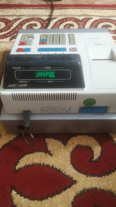 Кассовые аппараты АМС-100.