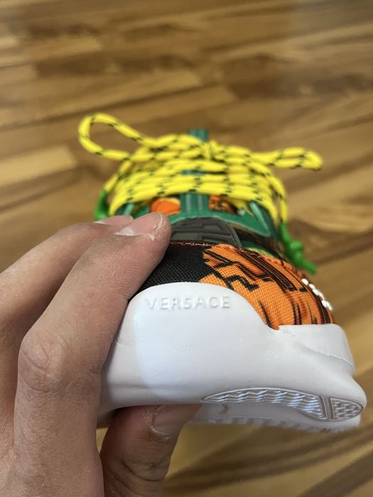 Versace chain reaction tropical