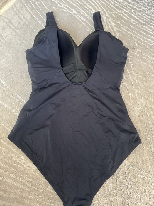 Бански костюм черно