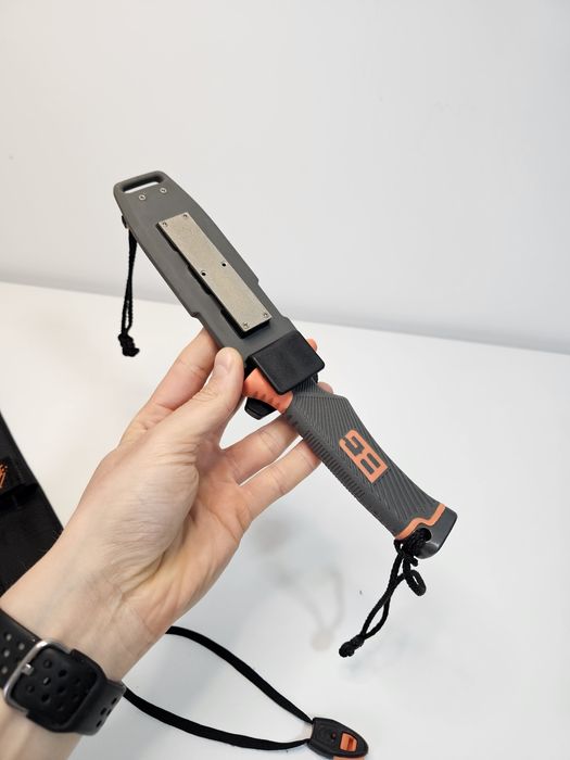 Cutit de supravietuire Gerber - Bear Grylls Ultimate Original
