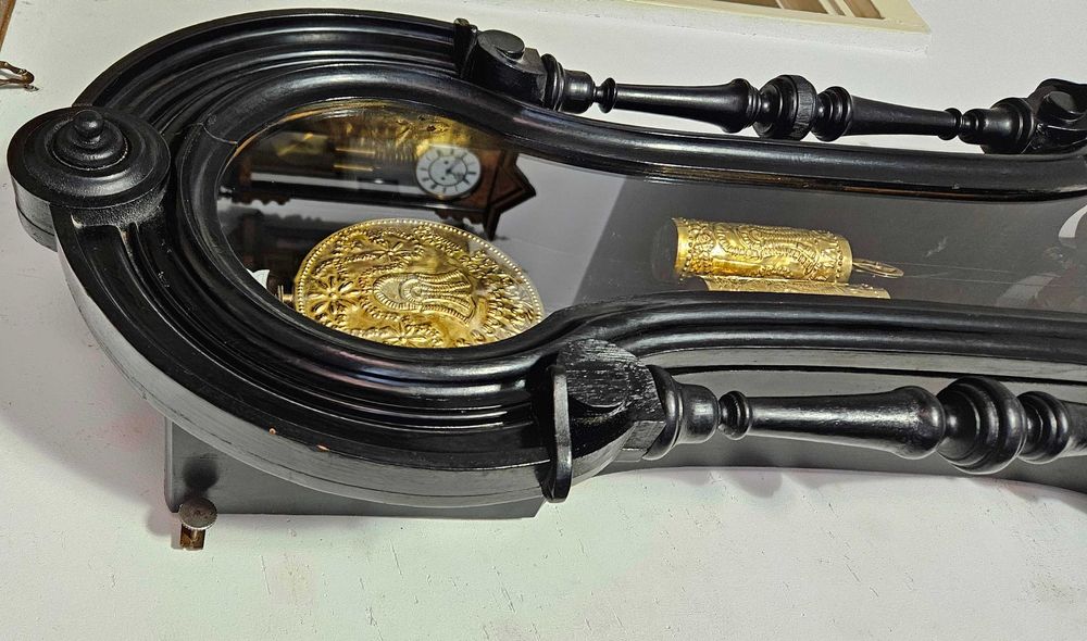 Ceas de perete cu pendula si 2 greutati Schutzmarke