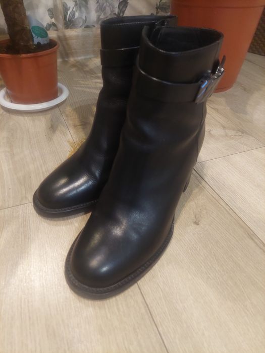 Продам сапоги, босоножка, шлепка