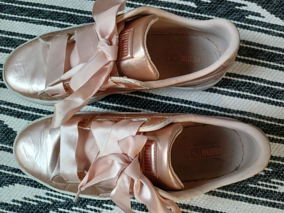 Adidasi Puma culoare somon