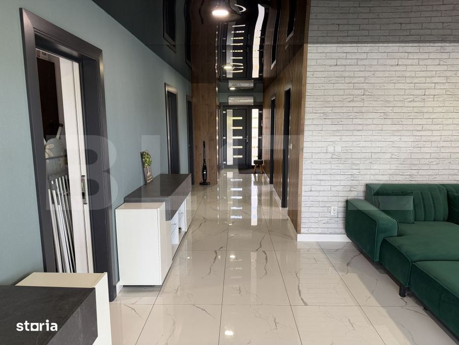 Casa de vanzare in suprafat de 240 mp cu 150 mp teren, Zona Sarmas