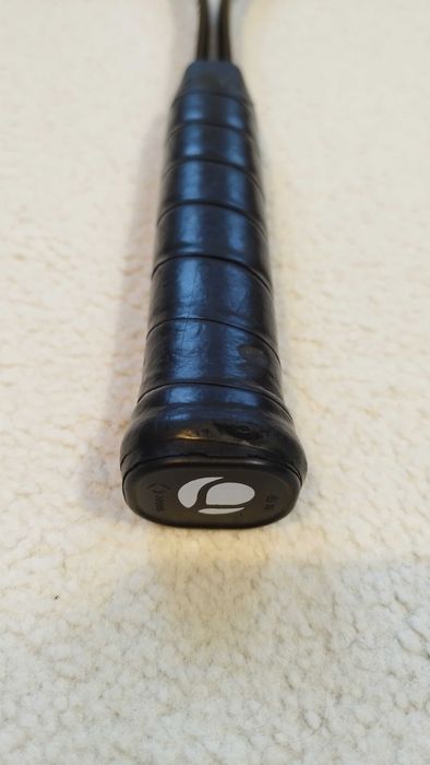 Отлична ракета за скуош