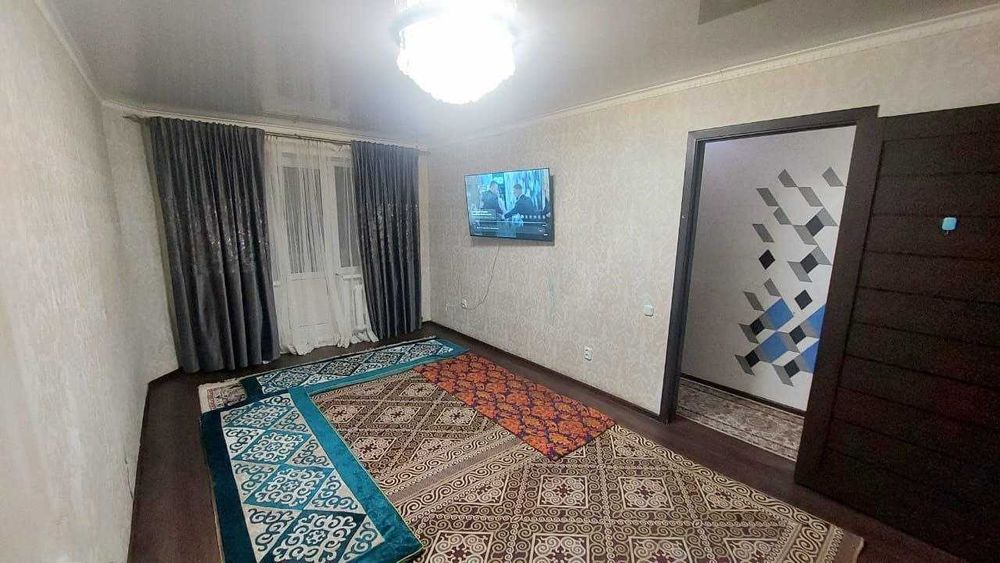 а Продам 1 комнатную квартиру 3 микрорайон