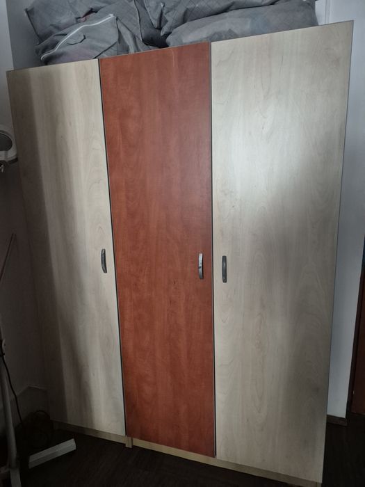 Se vinde tot sau la bucata