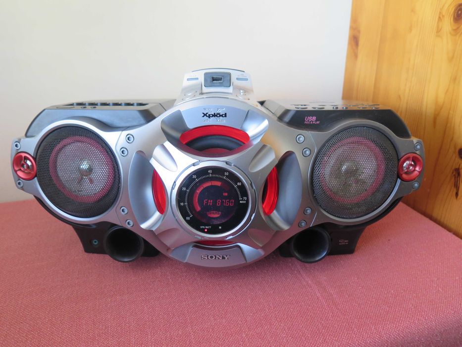 Sony CFD-RG880CP "Xplod" AM/FM Radio CD/USB/MP3/Cassette Player