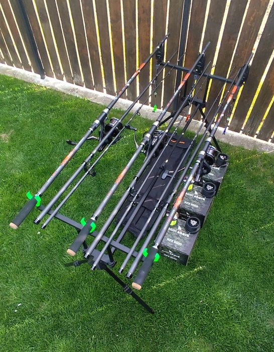 Set Pescuit Crap,3 Lansete Carbon 3,90m,3 Mulinete KFX 9000, Long Cast,Rod Pod+Senzori+Swingere+Fir